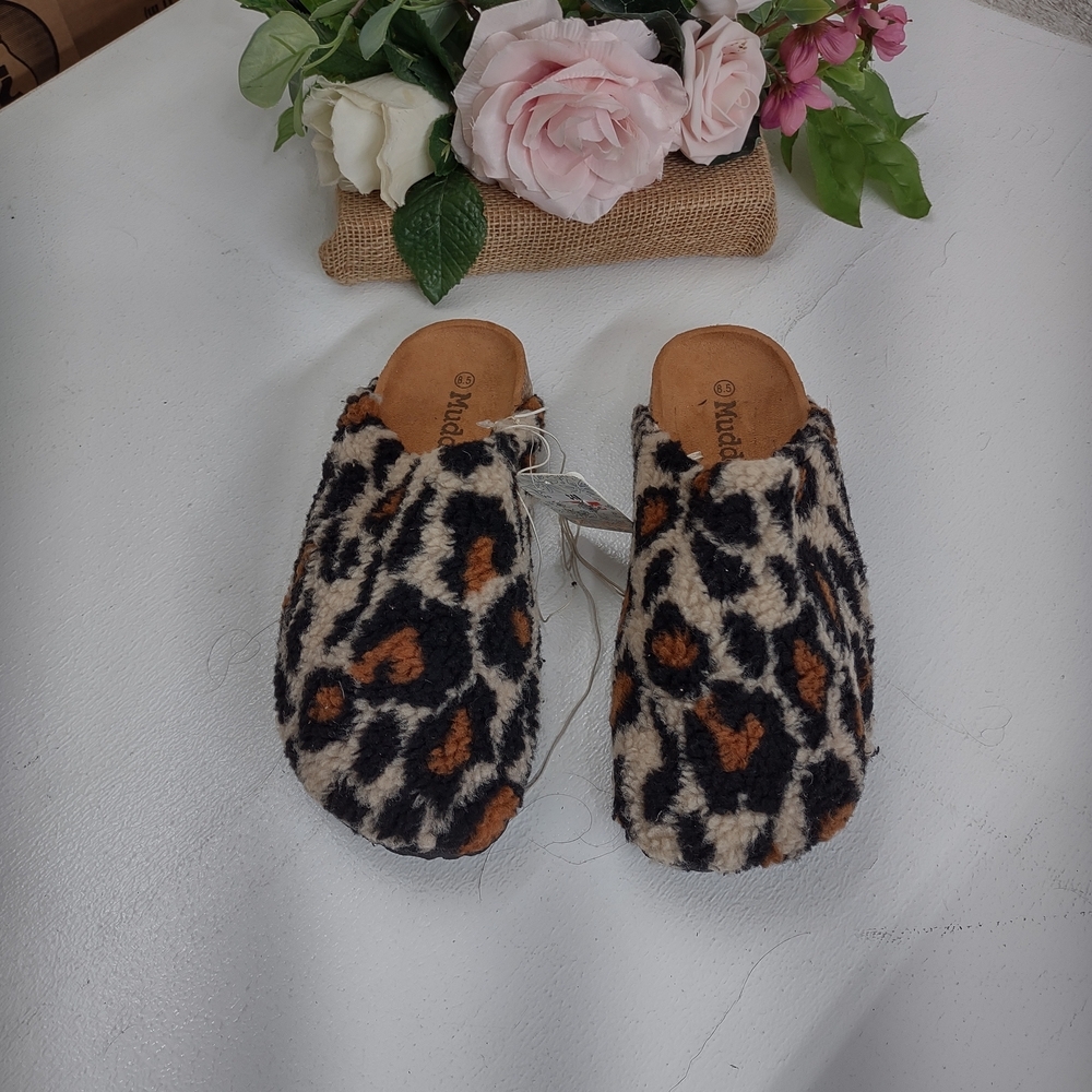 Mudd Animal Print Slippers with Black and Brown - Picture 4 of 5